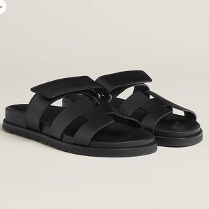 HERMES Chypre Sandal in Black